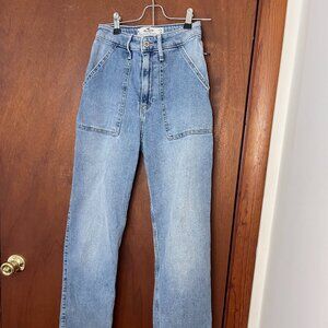 Hollister Curvy Ultra High Rise Dad Jean